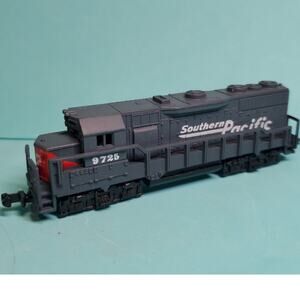 South Pacific 9725 Locomotive Train - 4"